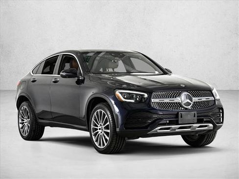 Used 2021 Mercedes-Benz GLC 300 4MATIC Coupe image 3