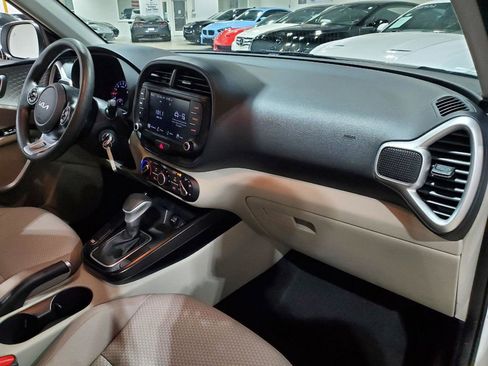 Used 2022 Kia Soul LX w/ Technology Package image 16
