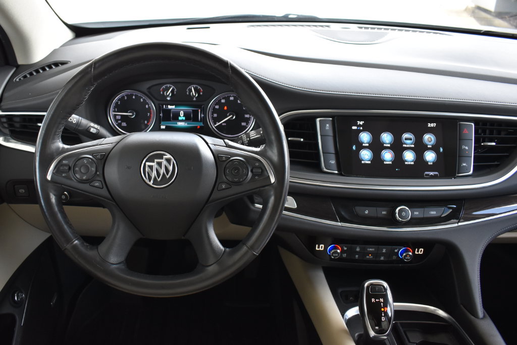 Used 2018 Buick Enclave Premium w/ Experience Buick Package FWD image 2