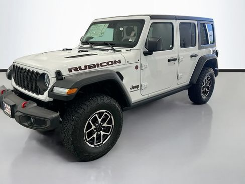 Used 2024 Jeep Wrangler Unlimited Rubicon w/ Technology Group AWD/4WD image 3