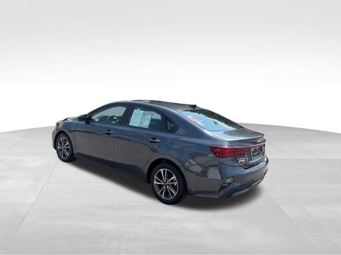 Used 2024 Kia Forte LXS FWD image 4