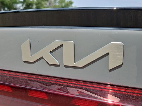 Used 2023 Kia K5 GT-Line image 32