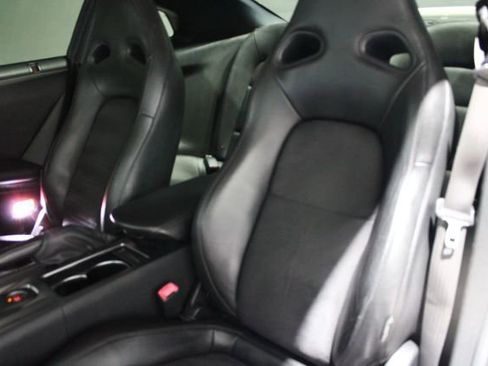 Used 2010 Nissan GT-R Premium image 7