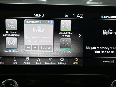 Used 2024 Nissan Armada SL image 12