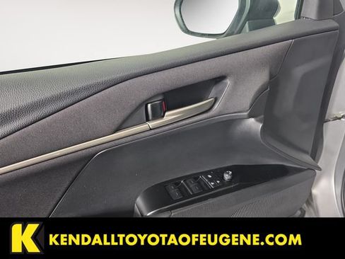 Used 2025 Toyota Camry LE FWD image 10
