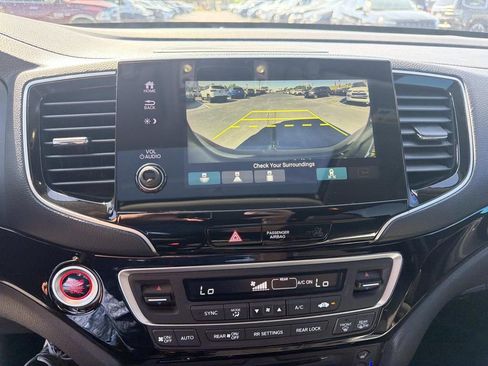 Used 2022 Honda Pilot Elite image 38