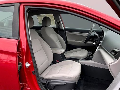 Used 2019 Hyundai Elantra SE image 7