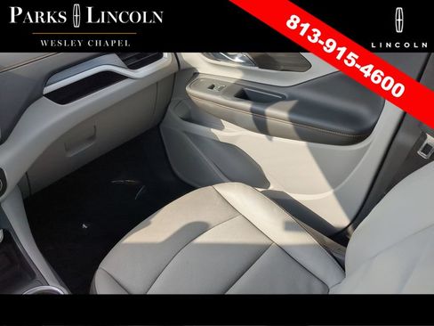 Used 2020 GMC Terrain SLT w/ Preferred Package FWD image 15