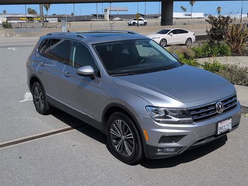 Used 2019 Volkswagen Tiguan SEL FWD image 4
