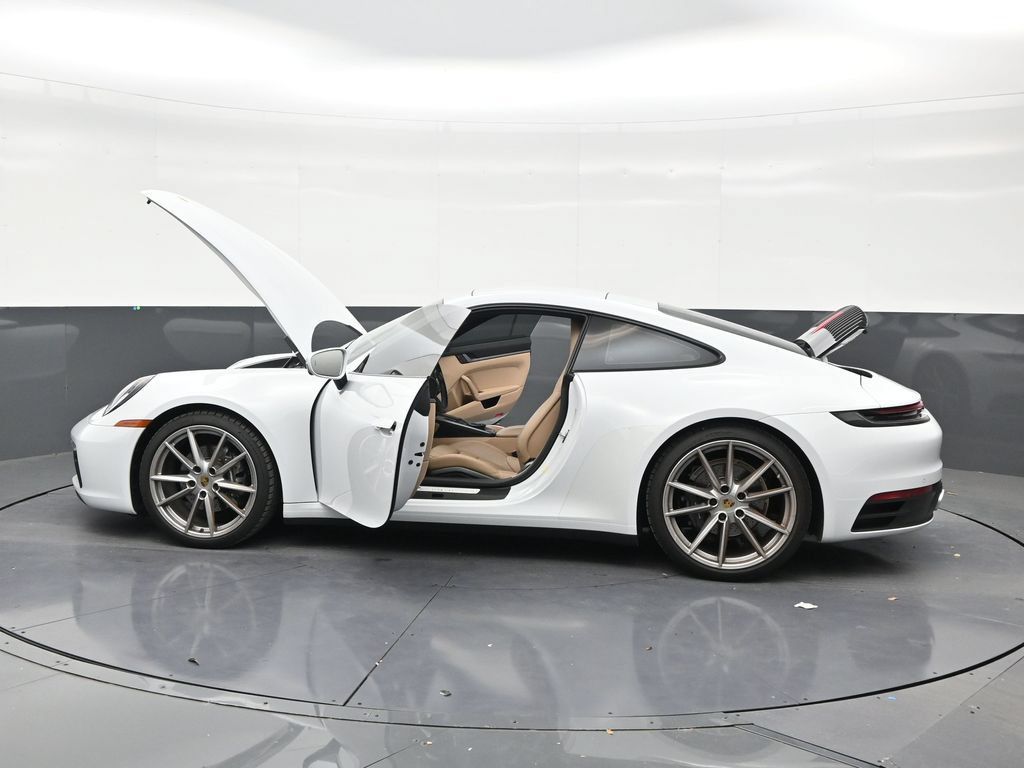 Used 2022 Porsche 911 Carrera RWD image 30