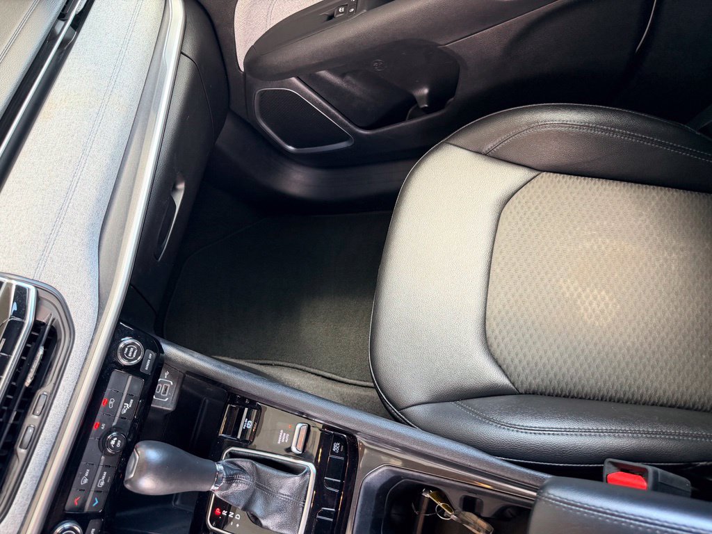 Used 2024 Jeep Compass Latitude AWD/4WD image 23