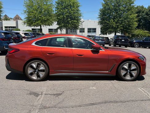 Used 2023 BMW i4 eDrive35 RWD image 8