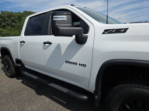 Used 2024 Chevrolet Silverado 2500 LT w/ Z71 Sport Edition AWD/4WD image 10