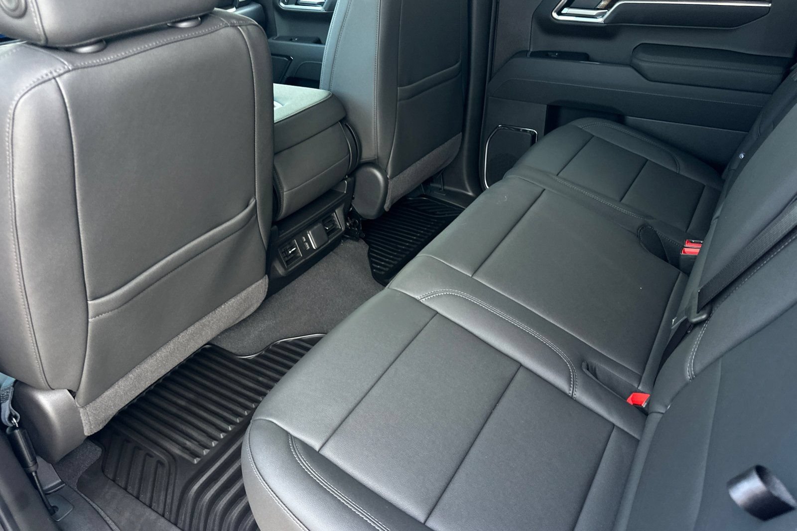 New 2026 Chevrolet Silverado 1500 LT w/ Leather Package AWD/4WD image 12