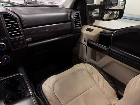 Used 2020 Ford F350 Limited image 15