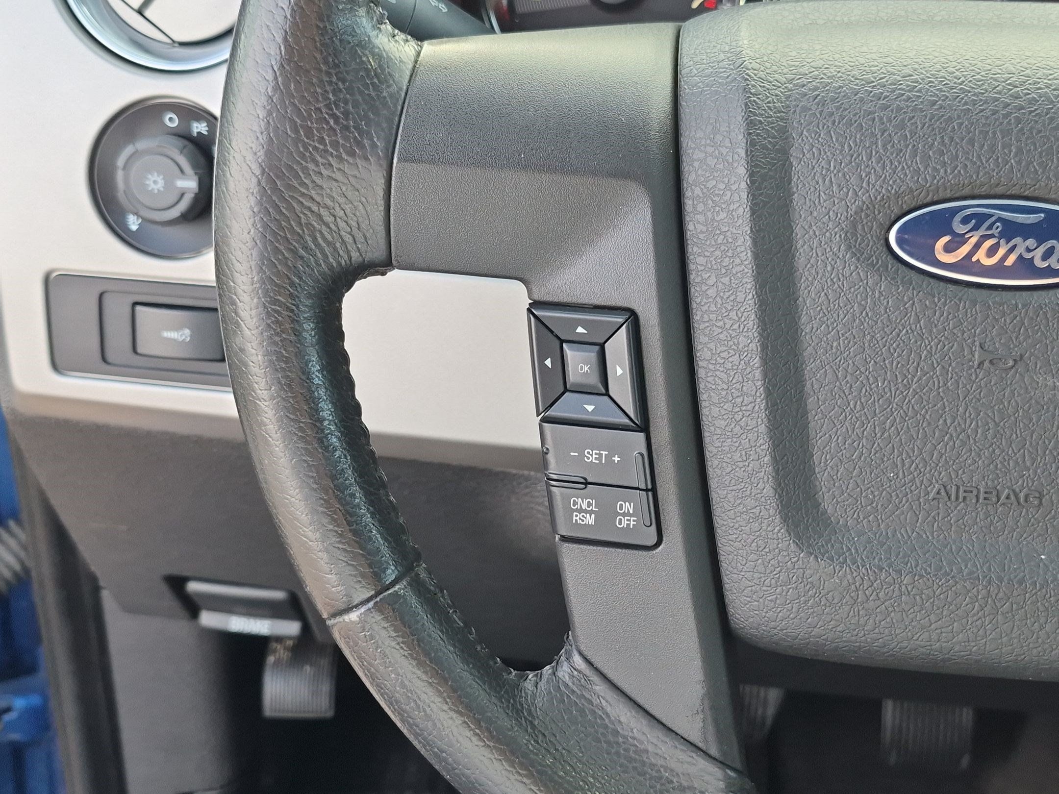 Used 2014 Ford F150 FX4 w/ Equipment Group 402A Luxury AWD/4WD image 18