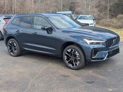 New 2026 Volvo XC60 B5 Plus w/ Protection Package Premier image 8