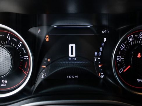 Used 2021 Dodge Challenger SXT w/ Plus Package image 13