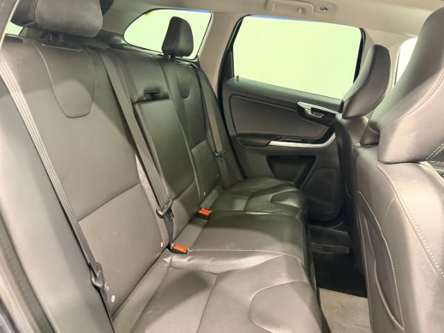 Used 2015 Volvo XC60 T6 Platinum FWD image 19