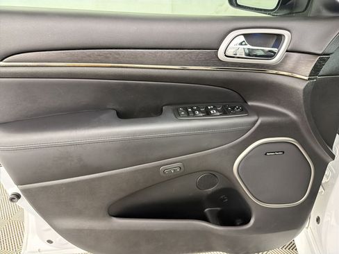 Used 2018 Jeep Grand Cherokee High Altitude image 13