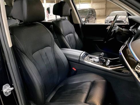 Used 2019 BMW X7 xDrive40i w/ Cold Weather Package image 7