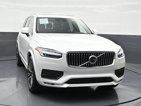 Used 2021 Volvo XC90 T6 Momentum w/ Protection Package Premier image 8
