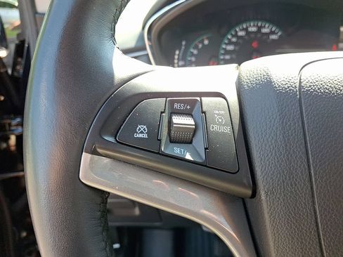 Used 2022 Chevrolet Trax LT w/ Driver Confidence Package AWD/4WD image 20
