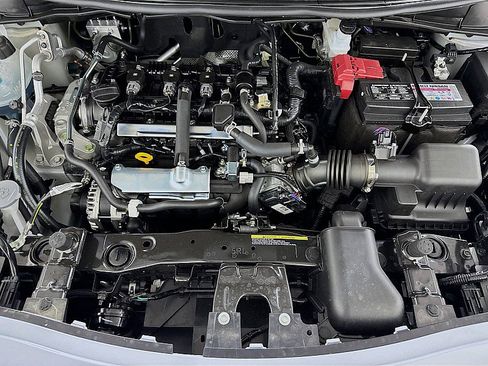 New 2025 Nissan Versa SR w/ Trunk Package image 28