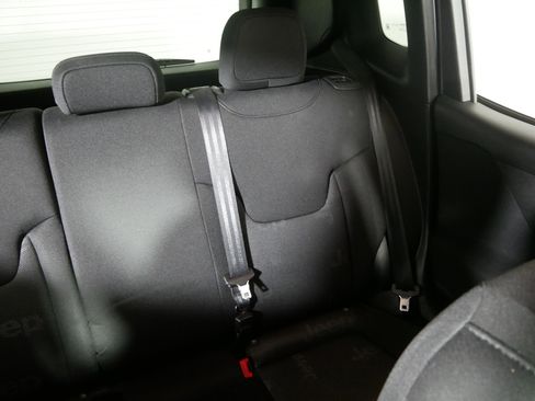 Used 2015 Jeep Renegade Latitude w/ Cold Weather Group II image 14