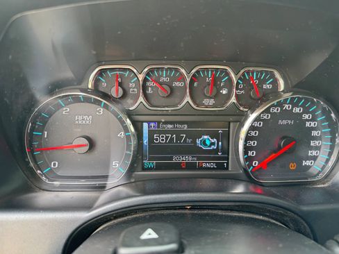 Used 2018 GMC Sierra 2500 SLT w/ Duramax Plus Package image 10