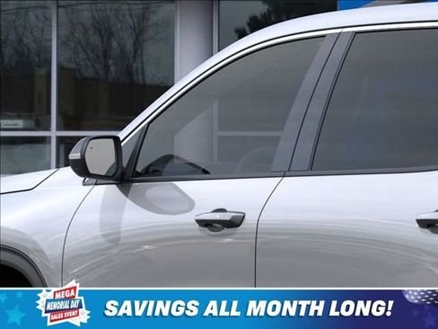 New 2026 Chevrolet Traverse LT w/ Driver Confidence Package FWD image 12