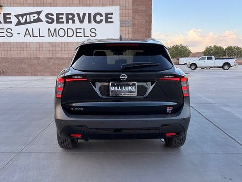 Used 2025 Nissan Kicks SR FWD image 9