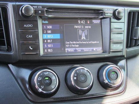 Used 2017 Toyota RAV4 LE image 14