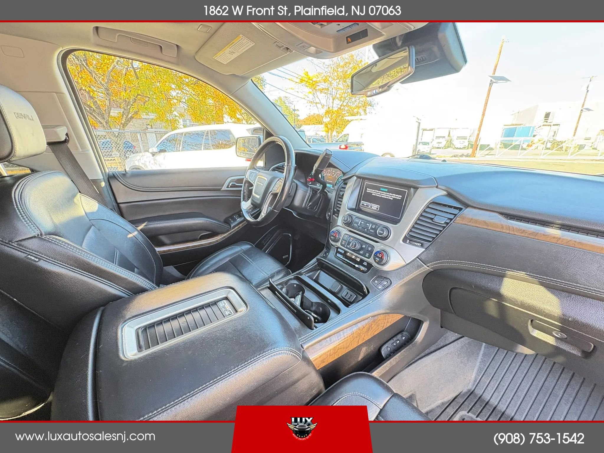 Used 2019 GMC Yukon Denali w/ Denali Ultimate Package AWD/4WD image 25