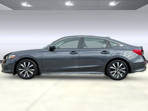 Used 2022 Honda Civic EX image 2