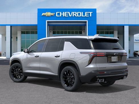 New 2026 Chevrolet Traverse LT w/ Midnight/Sport Edition FWD image 3