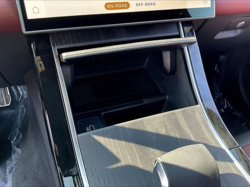 New 2026 Land Rover Range Rover Velar Autobiography image 21