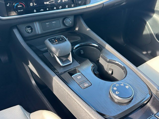 Certified 2024 Nissan Rogue SV w/ SV Premium Package AWD/4WD image 34