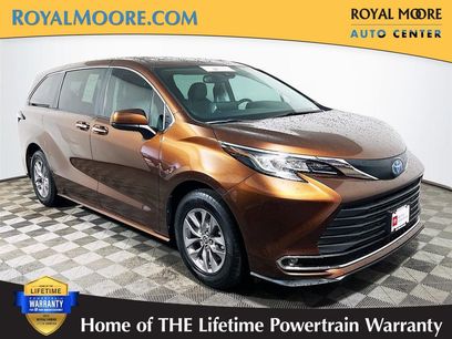 Certified 2022 Toyota Sienna XLE