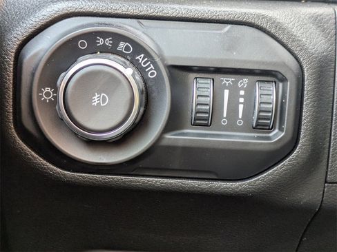 Used 2021 Jeep Wrangler Unlimited Sport image 24