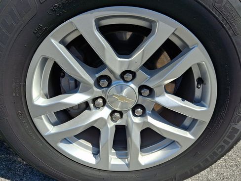 Used 2021 Chevrolet Silverado 1500 LT w/ Bed Protection Package image 8