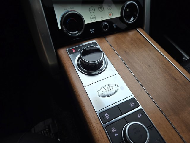 Used 2019 Land Rover Range Rover Supercharged AWD/4WD image 36