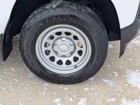 Used 2023 Chevrolet Colorado W/T w/ Advanced Trailering Package image 10