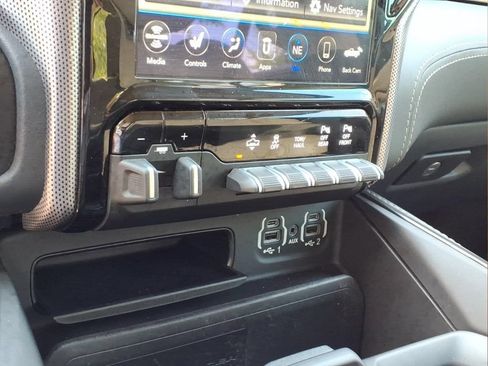 Used 2021 RAM 1500 Limited AWD/4WD image 7