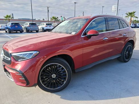 New 2026 Mercedes-Benz GLC 300 image 3