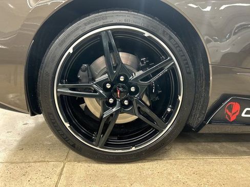 Used 2021 Chevrolet Corvette Stingray Preferred Cpe w/ Z51 Performance Package image 15