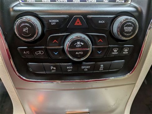 Used 2017 Jeep Grand Cherokee Limited image 19