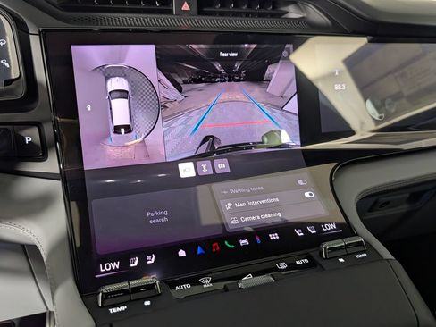 New 2026 Porsche Cayenne Electric AWD/4WD image 33