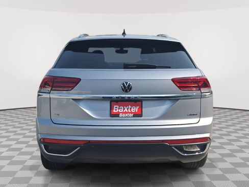 Certified 2023 Volkswagen Atlas Cross Sport SE w/ Panoramic Sunroof Package AWD/4WD image 8