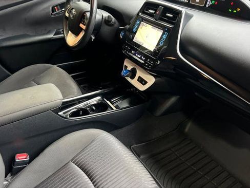 Certified 2018 Toyota Prius Four image 16